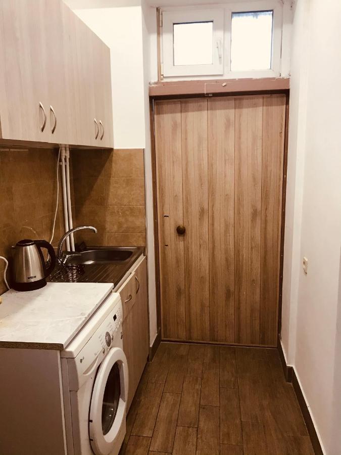 Studio Apartment Near Republic Square Ereván Exterior foto