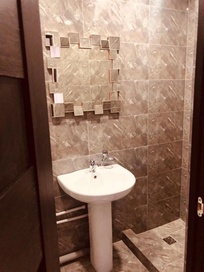 Studio Apartment Near Republic Square Ereván Exterior foto